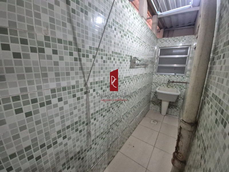 ALUGO apartamento de 1Qto + 40m2 - Vila da Penha
