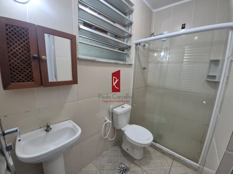 ALUGO apartamento de 1Qto + 40m2 - Vila da Penha