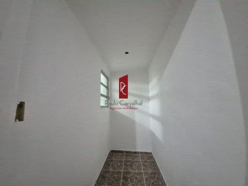 ALUGO apartamento de 1Qto + 40m2 - Vila da Penha