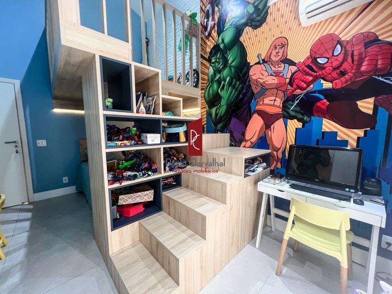 ALUGO CASA LINEAR com excelente área de lazer.