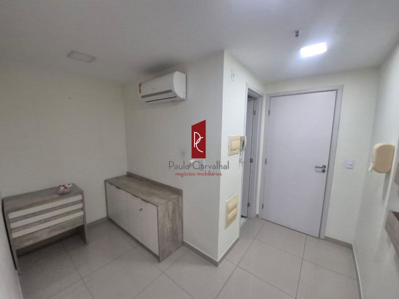 Linda Sala Comercial no Carioca Office, 2 Ambientes com Ar Condicionado!