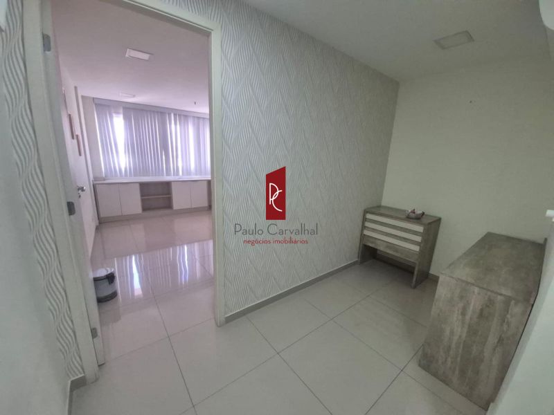 Linda Sala Comercial no Carioca Office, 2 Ambientes com Ar Condicionado!