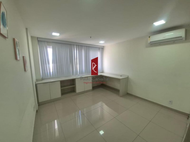 Linda Sala Comercial no Carioca Office, 2 Ambientes com Ar Condicionado!