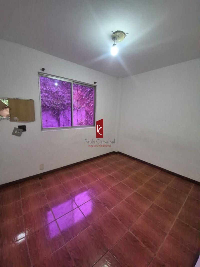 Excelente oportunidade em Vaz Lobo Com 2 Quartos. 