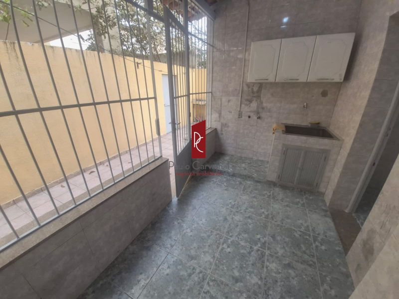 Casa EspaÃ§osa de Esquina com Excelente LocalizaÃ§Ã£o!