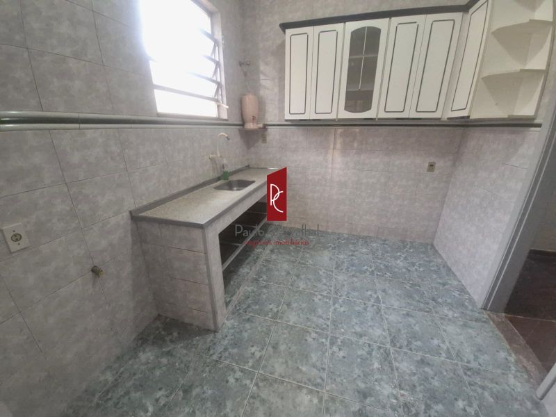Casa EspaÃ§osa de Esquina com Excelente LocalizaÃ§Ã£o!