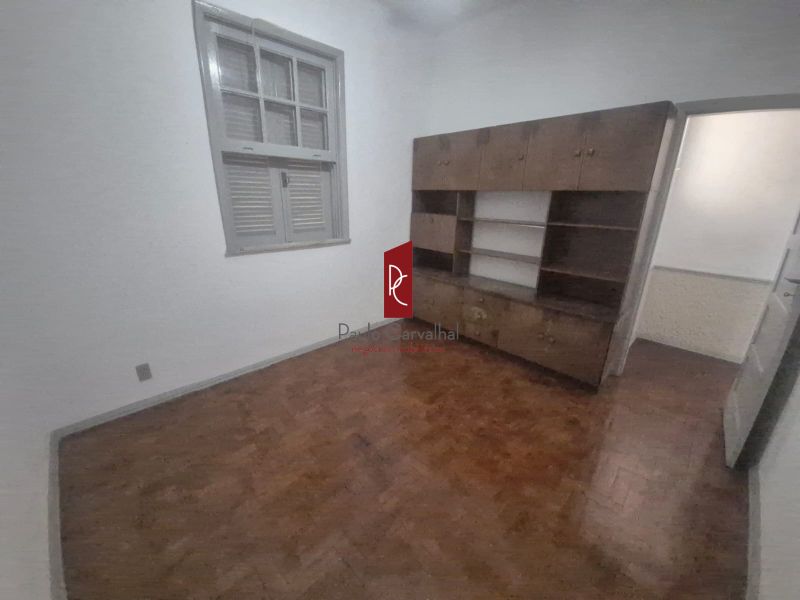 Casa EspaÃ§osa de Esquina com Excelente LocalizaÃ§Ã£o!