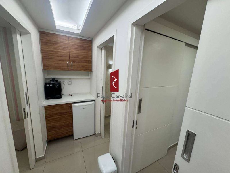 Sala comercial montada para clinica