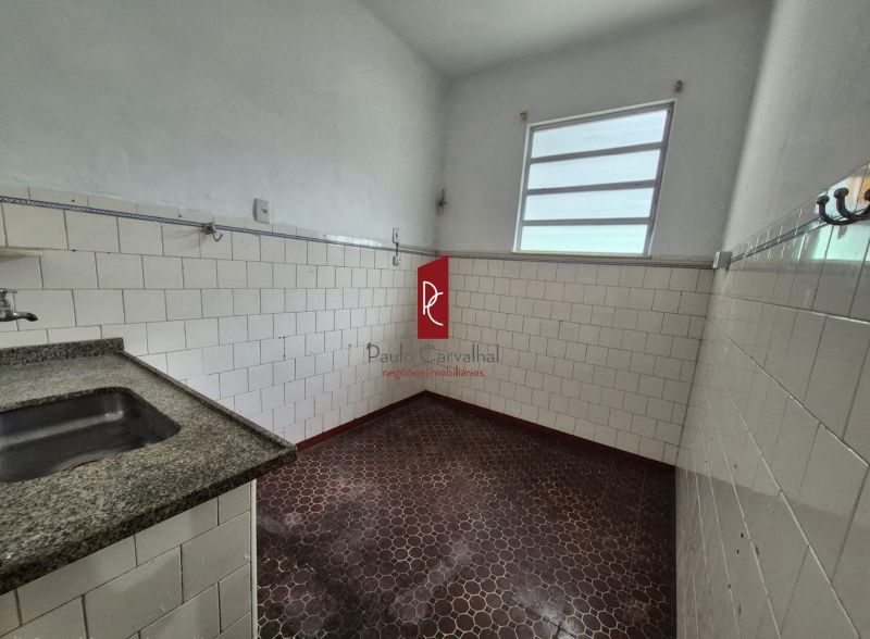 Apartamento de Frente para a Rua na Vila da Penha 