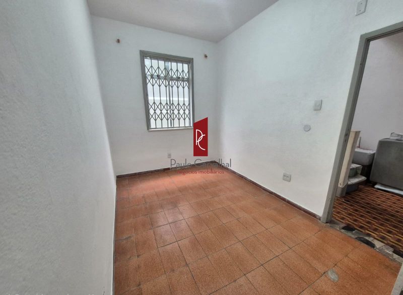 Apartamento de Frente para a Rua na Vila da Penha 