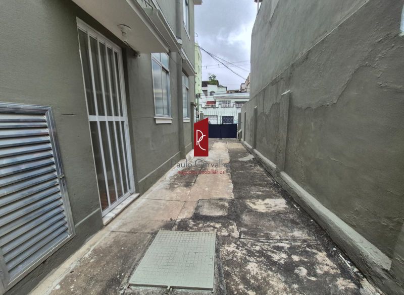 Apartamento de Frente para a Rua na Vila da Penha 