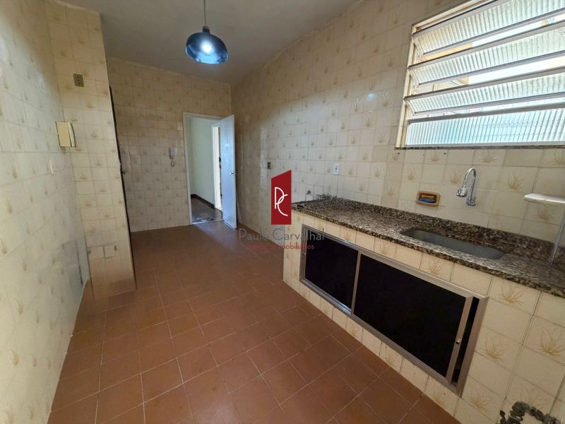 Aluga-se Apartamento 2 Quartos - Primeiro Andar -Excelente Localização!