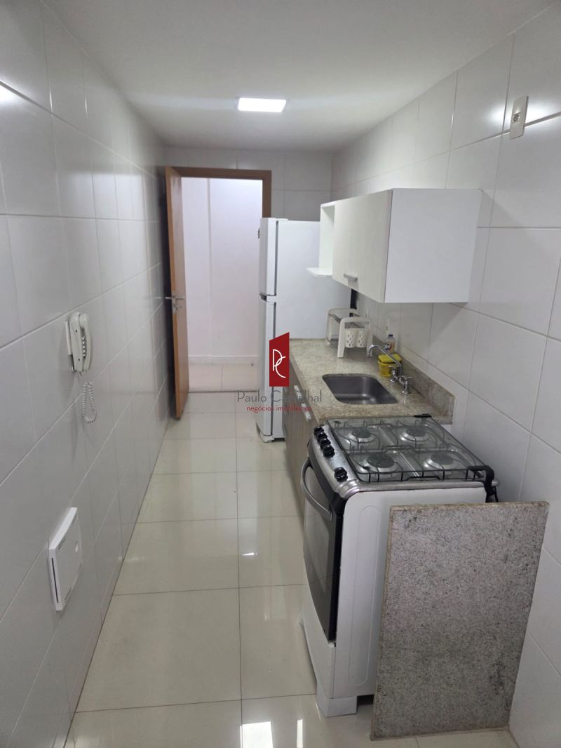 ALUGA-SE ÃTIMO APARTAMENTO 2 Qtos, SuÃ­te, 70m2, + VAGA - Recreio dos Bandeirantes