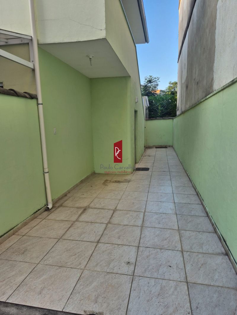 EXCELENTE CASA ALUGANDO, 3 Quartos, 80m2 +  VAGA 