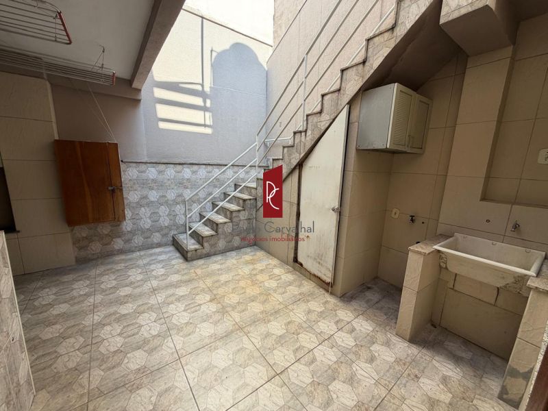 CASA ESPAÃOSA PARA LOCAÃÃO  VILA DA PENHA 