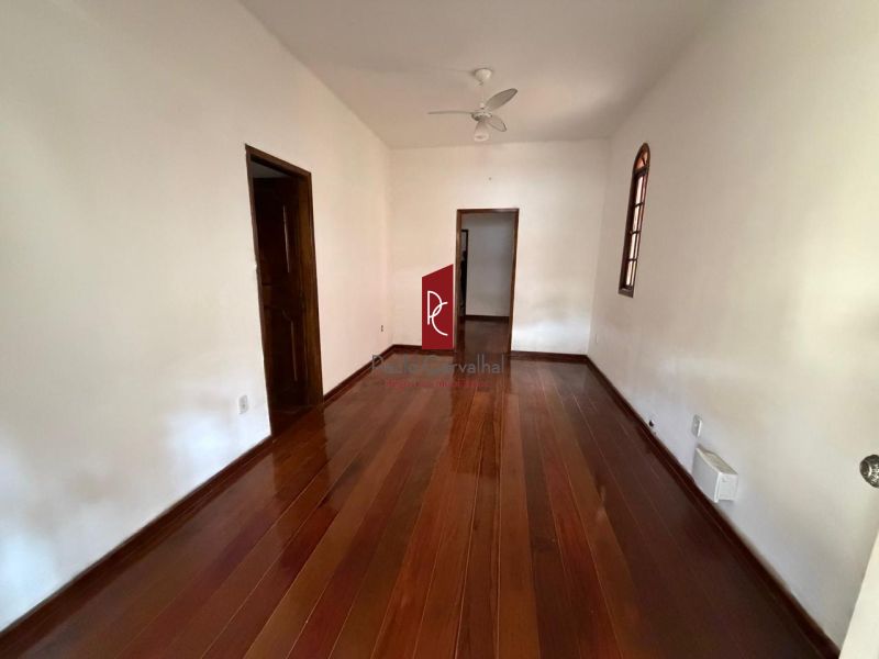 CASA ESPAÃOSA PARA LOCAÃÃO  VILA DA PENHA 