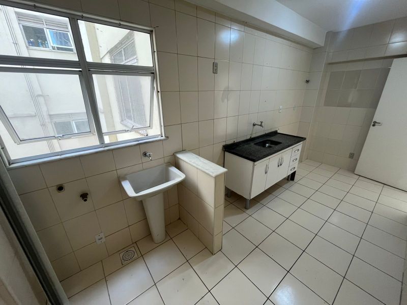 APARTAMENTO 1d  no bairro ATERRADO em VOLTA REDONDA