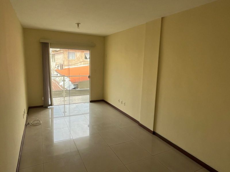 APARTAMENTO no bairro ATERRADO em VOLTA REDONDA