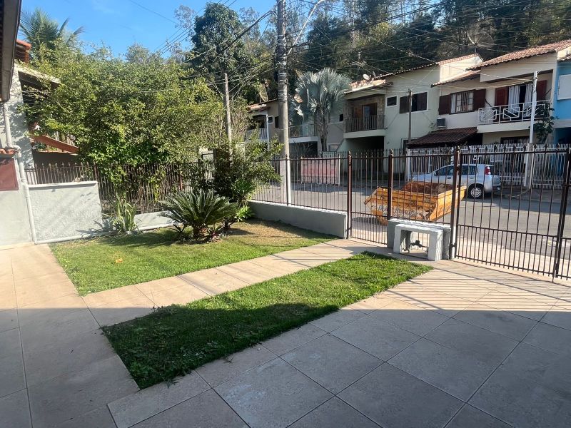 CASA no bairro SESSENTA em VOLTA REDONDA