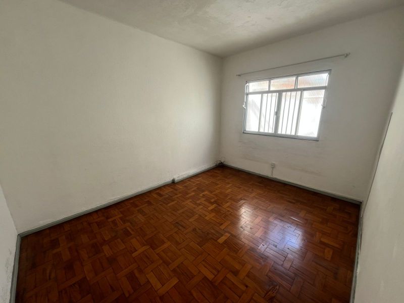APARTAMENTO no bairro ATERRADO em VOLTA REDONDA