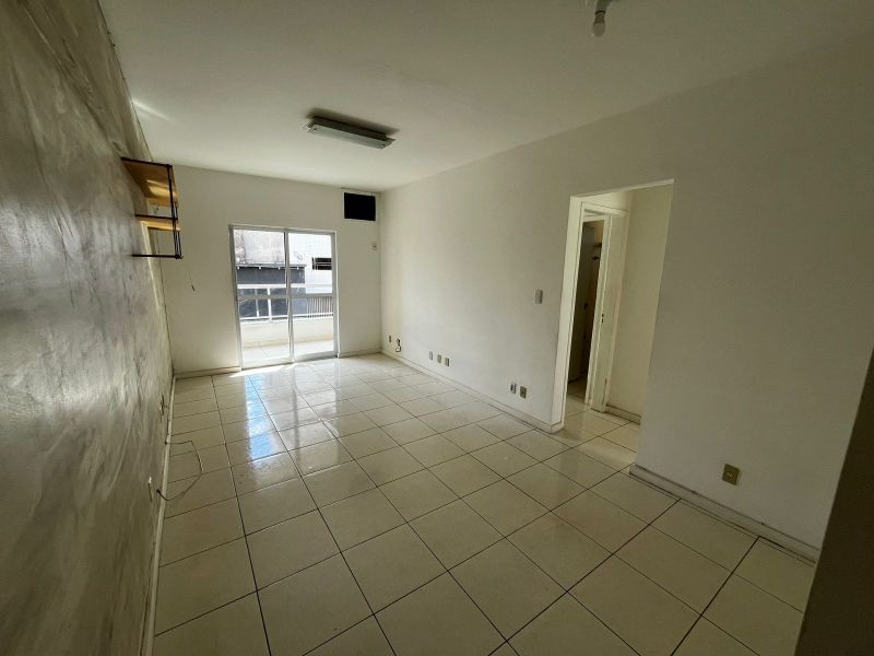 APARTAMENTO 1d  no bairro ATERRADO em VOLTA REDONDA