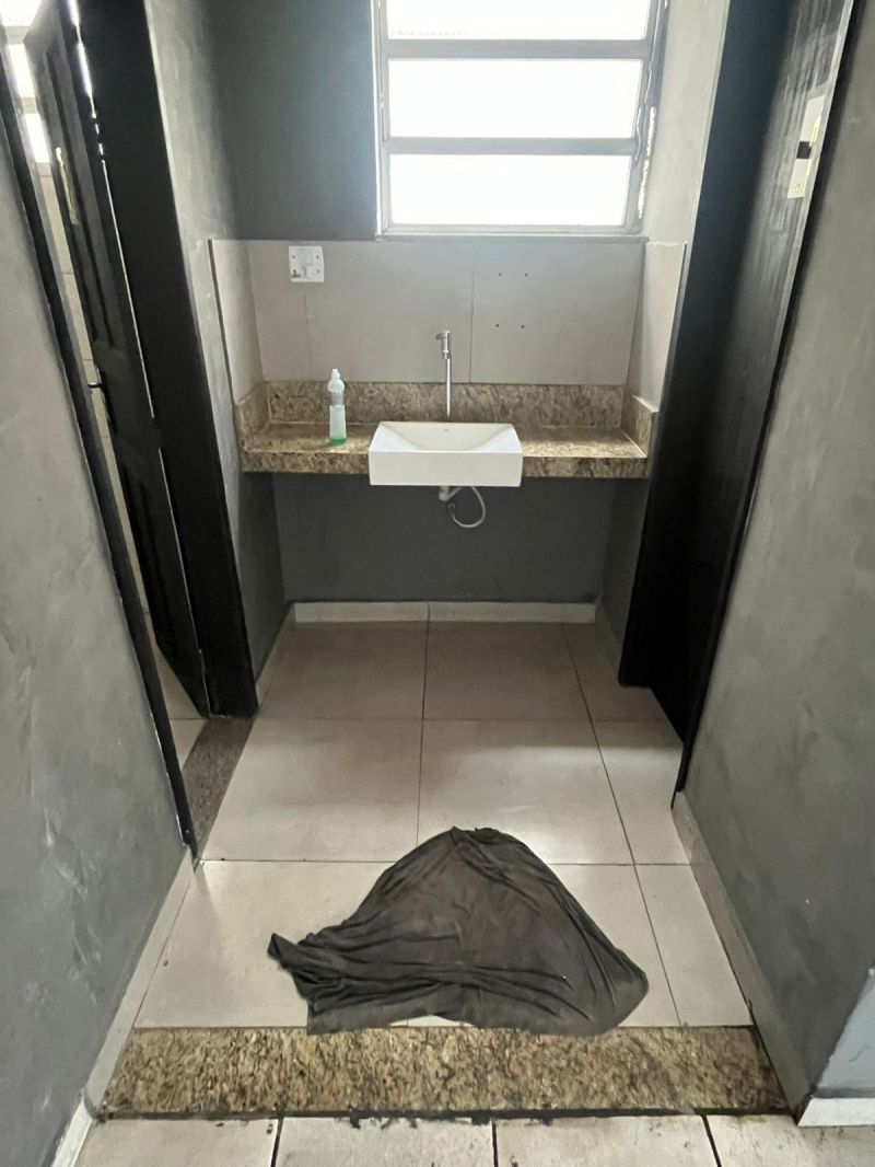 LOJA COMERCIAL no bairro ATERRADO em VOLTA REDONDA