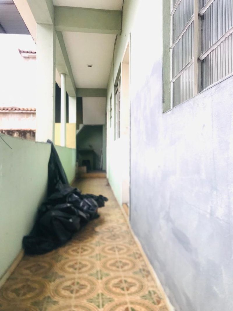 CASA 1d  no bairro VILA MURY em VOLTA REDONDA