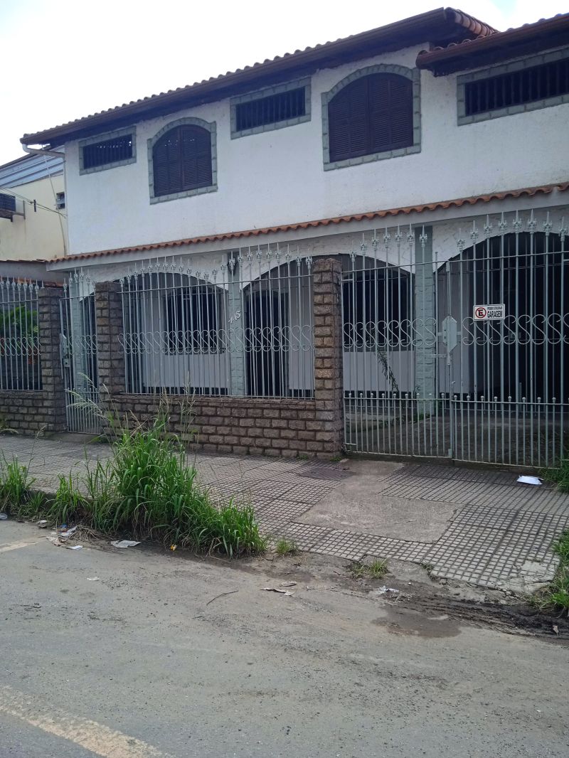 LOJA COMERCIAL 2 Quartos e  1 Suíte no bairro ATERRADO em VOLTA REDONDA