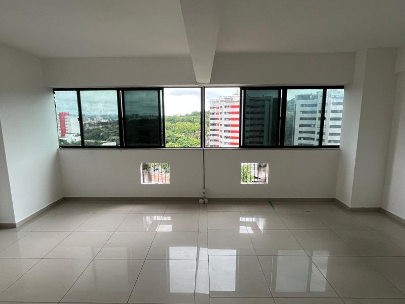 SALA COMERCIAL no bairro VILA SANTA CECÍLIA em VOLTA REDONDA