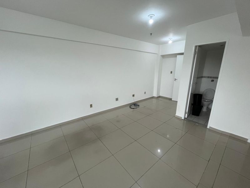 SALA COMERCIAL no bairro VILA SANTA CECÍLIA em VOLTA REDONDA