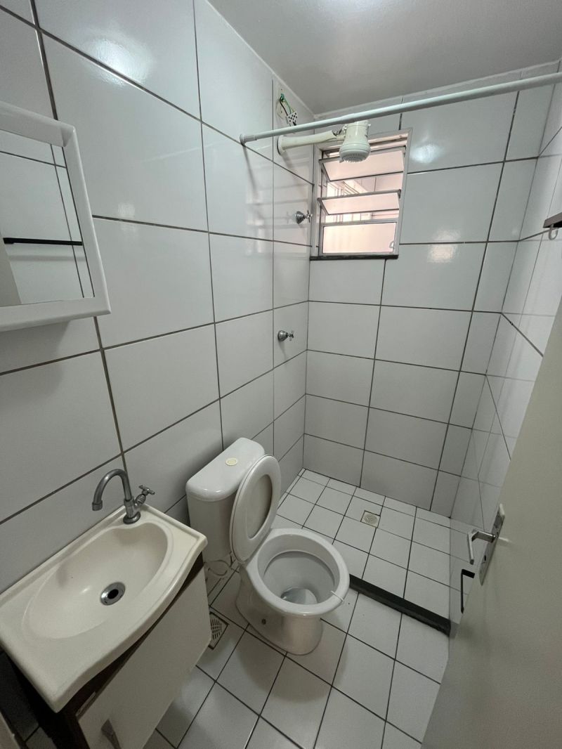 APARTAMENTO 2d  no bairro ROMA em VOLTA REDONDA