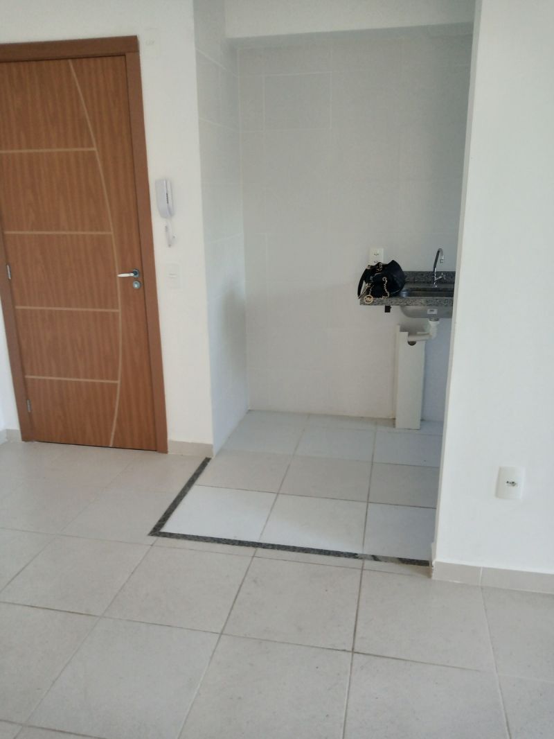 APARTAMENTO 2d  no bairro ROMA em VOLTA REDONDA
