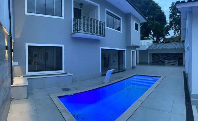 CASA no bairro LARANJAL em VOLTA REDONDA