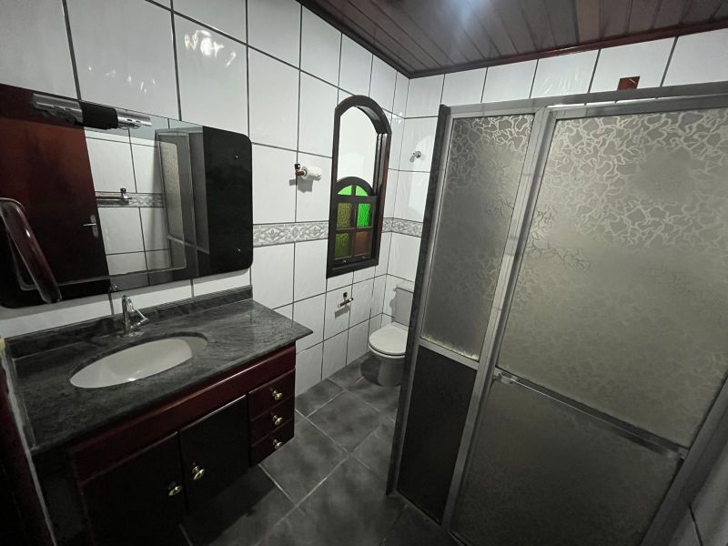 CASA no bairro CAIEIRA em VOLTA REDONDA