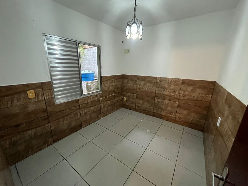 CASA no bairro CAIEIRA em VOLTA REDONDA