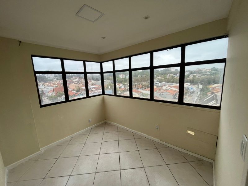 SALA COMERCIAL no bairro VILA SANTA CECÍLIA em VOLTA REDONDA