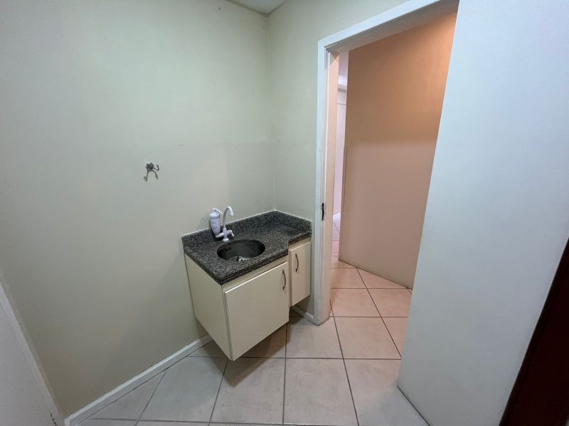 SALA COMERCIAL no bairro VILA SANTA CECÍLIA em VOLTA REDONDA
