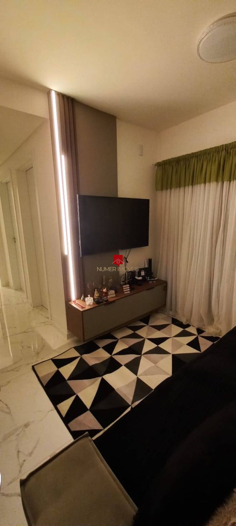 APARTAMENTO 1 Dormit&oacuterios no bairro TRÊS VENDAS em PELOTAS