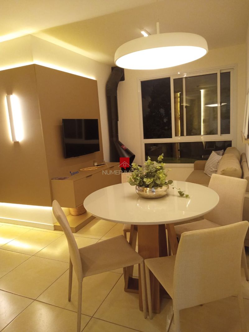 APARTAMENTO 2 Dormit&oacuterios no bairro TRÊS VENDAS em PELOTAS