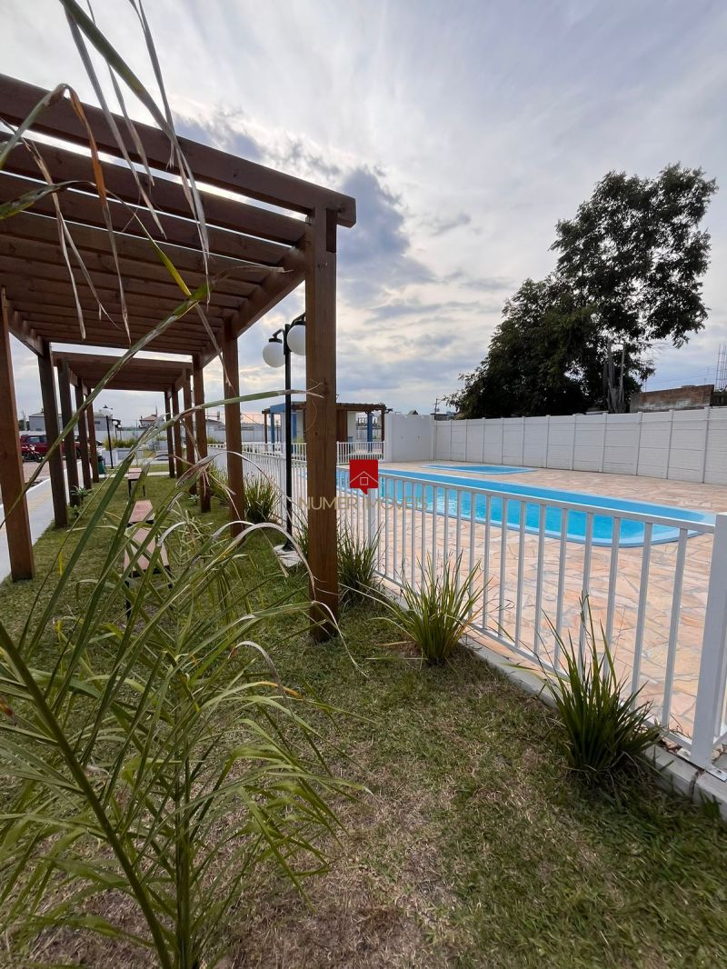 APARTAMENTO 2 Dormit&oacuterios no bairro TRÊS VENDAS em PELOTAS