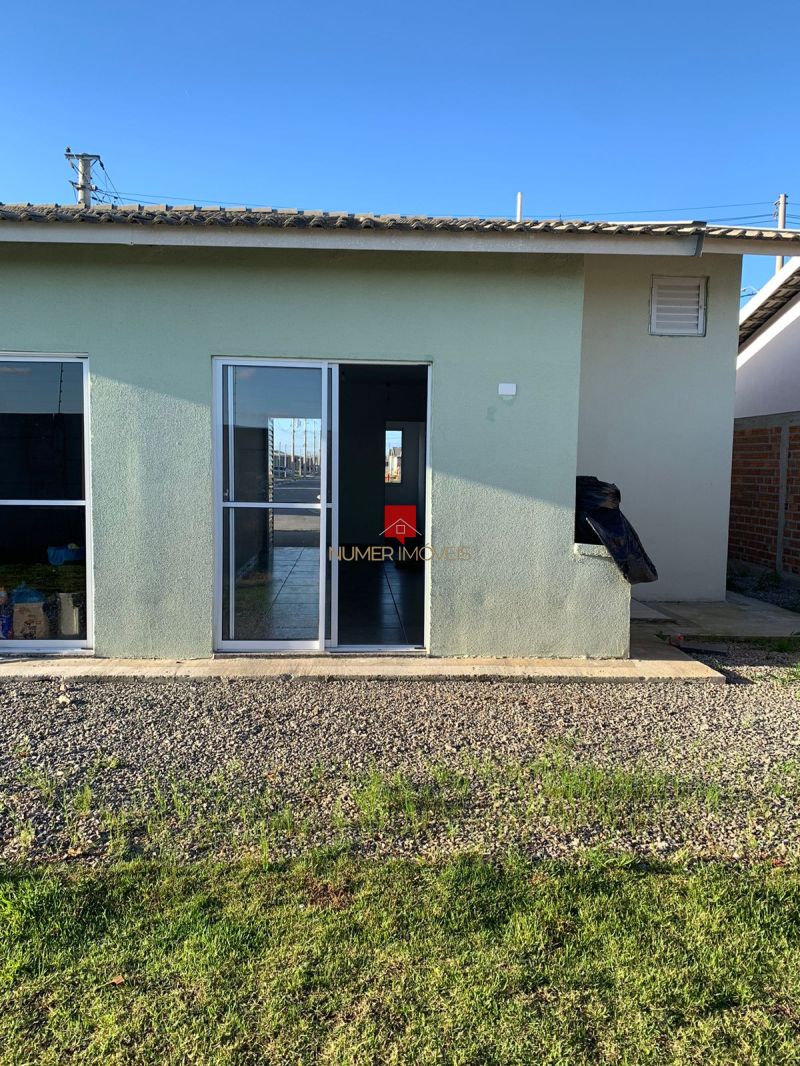 CASA 2 Dormit&oacuterios no bairro TRÊS VENDAS em PELOTAS