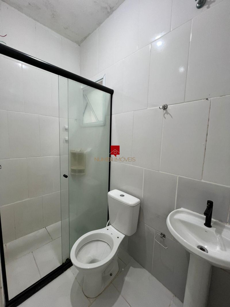 CASA 2 Dormit&oacuterios no bairro LARANJAL em PELOTAS