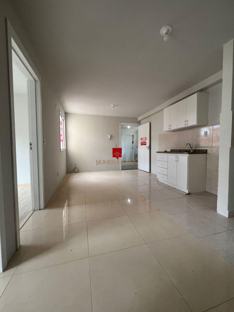 APARTAMENTO 2 Dormit&oacuterios no bairro TRÊS VENDAS em PELOTAS