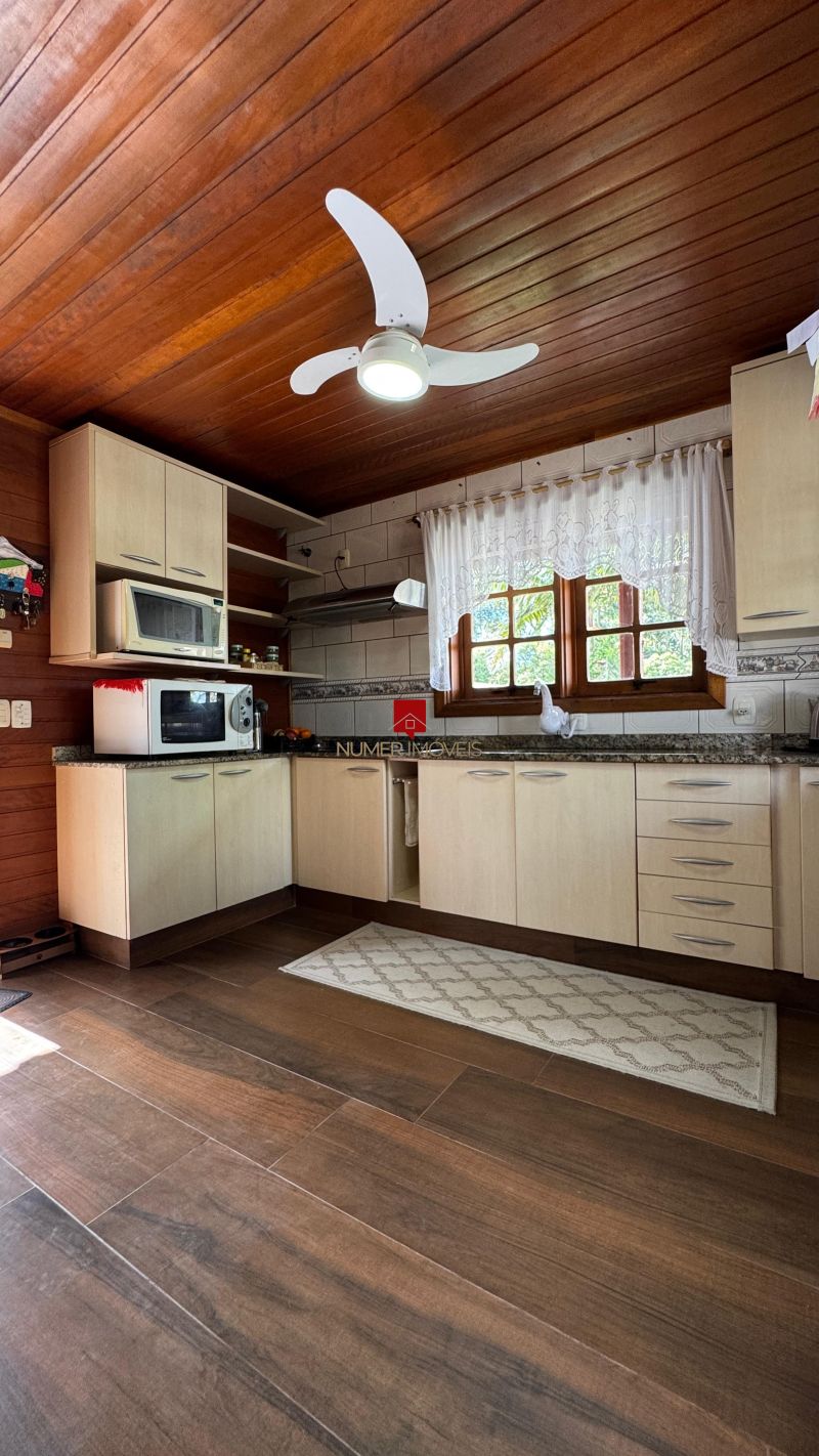 CASA 2 Dormit&oacuterios no bairro LARANJAL em PELOTAS