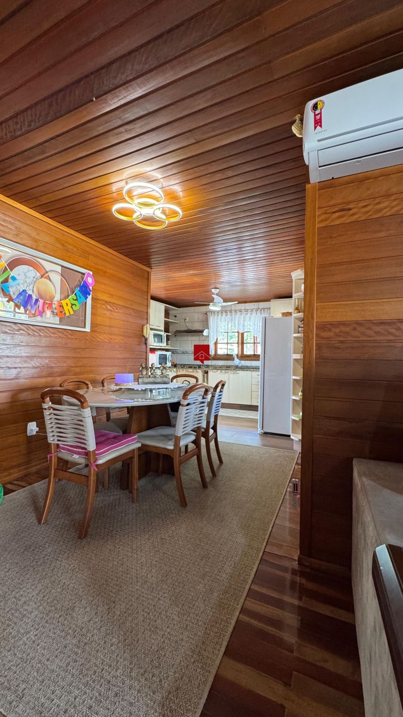 CASA 2 Dormit&oacuterios no bairro LARANJAL em PELOTAS