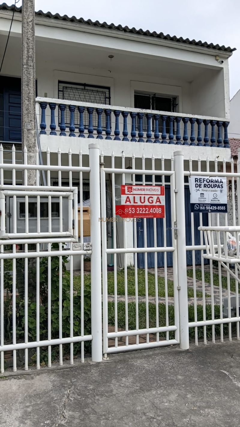 CASA PRÓXIMO AO FÓRUM 
