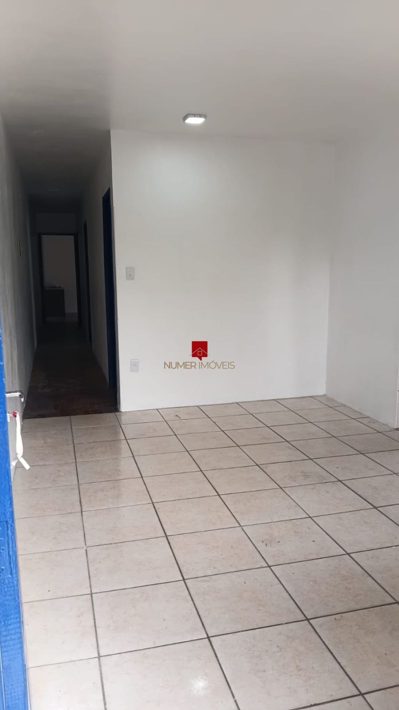 CASA PRÓXIMO AO FÓRUM 
