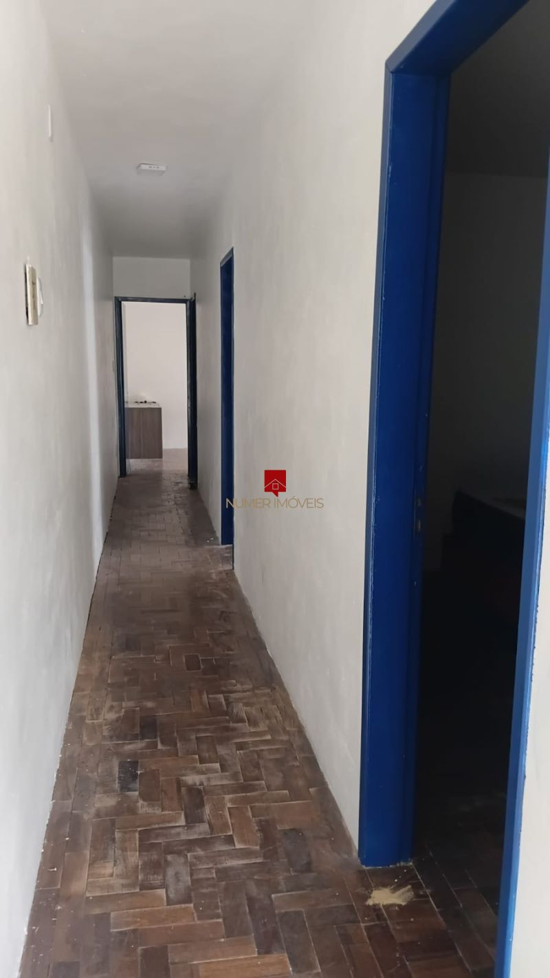 CASA PRÓXIMO AO FÓRUM 