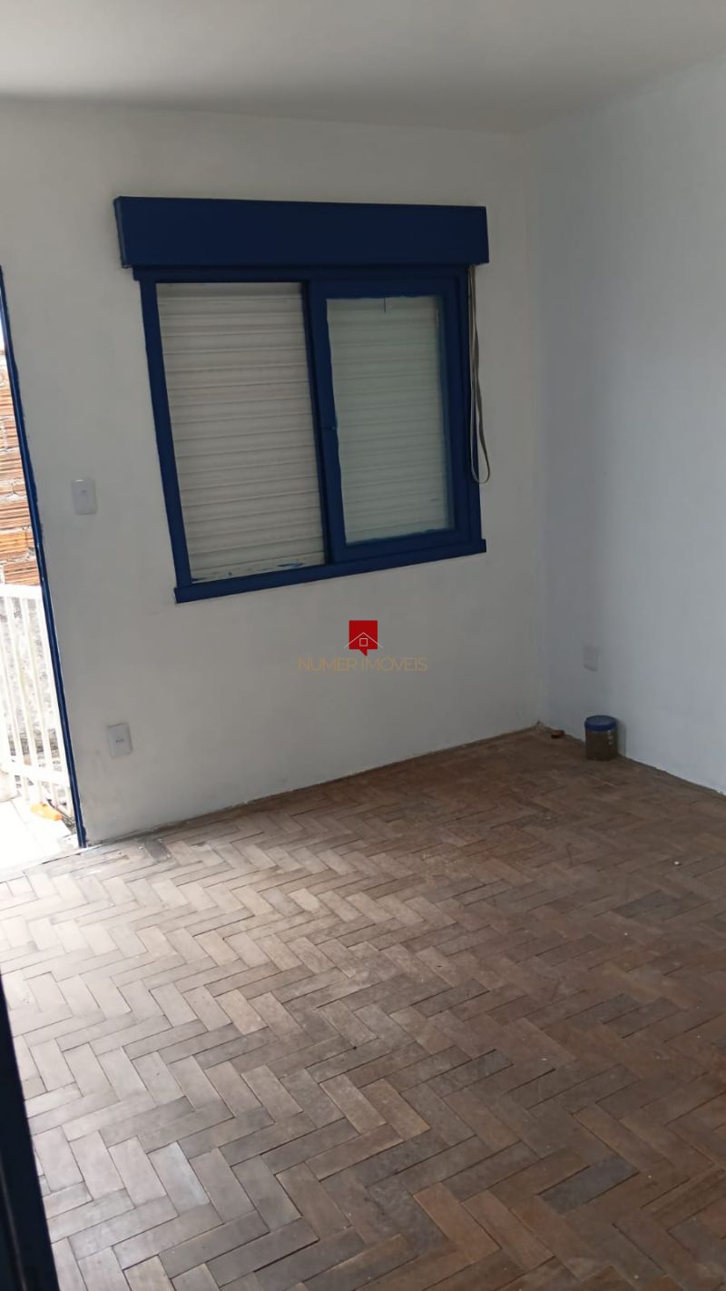 CASA PRÓXIMO AO FÓRUM 