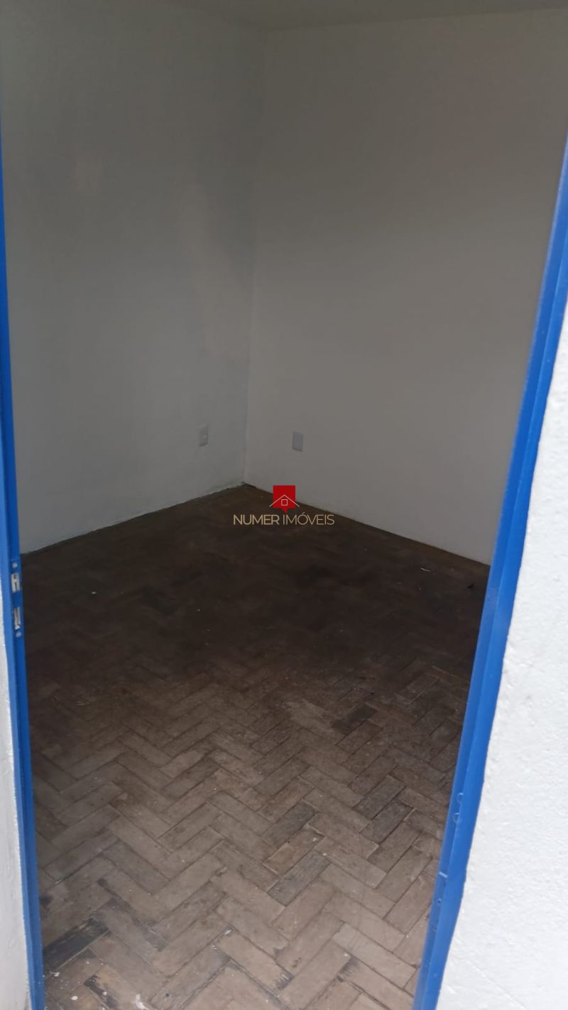 CASA PRÓXIMO AO FÓRUM 